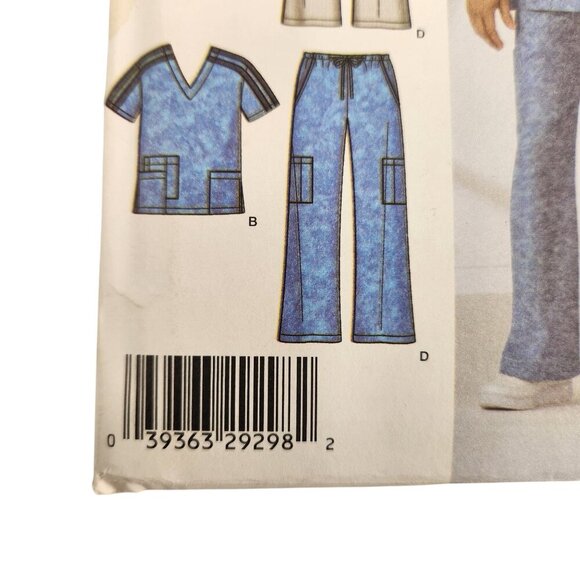 Simplicity 4378 Scrubs Sewing Pattern For Men & Women Size M-XL Easy To Sew Tops - Picture 2 of 9